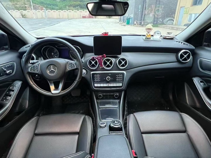 昭通19年奔驰GLA4