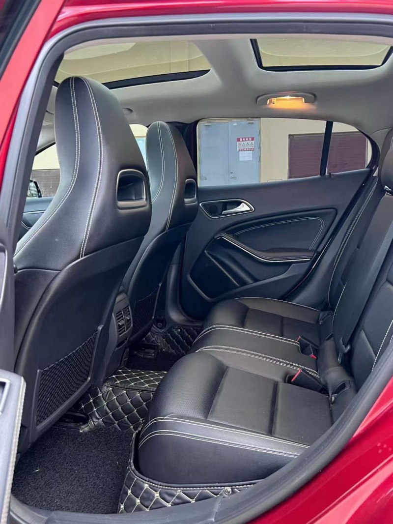 昭通19年奔驰GLA6