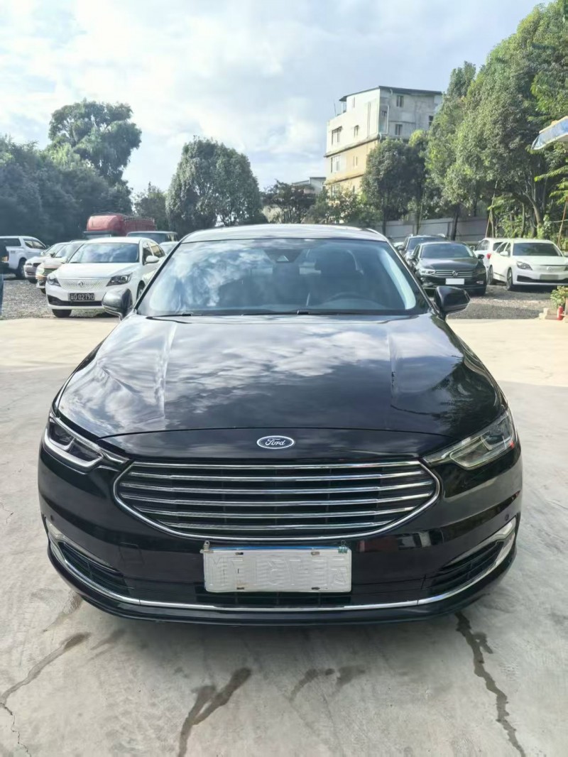 思茅21年福特金牛座1