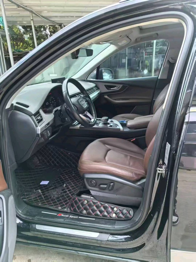 丽江18年奥迪Q75