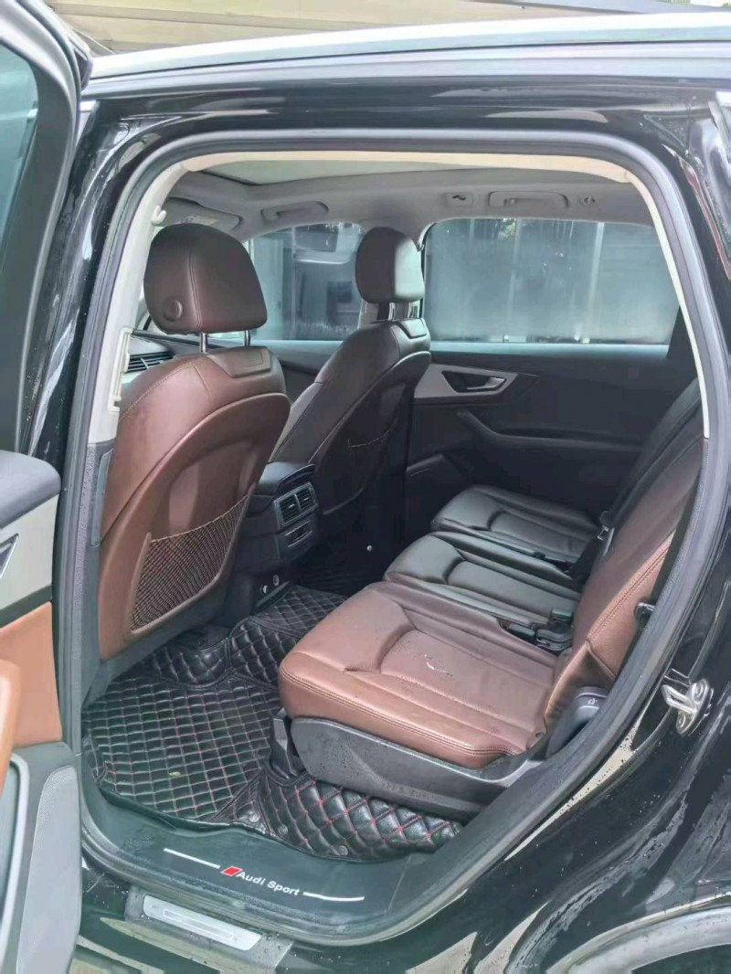 丽江18年奥迪Q76