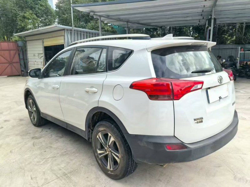 思茅15年丰田RAV47