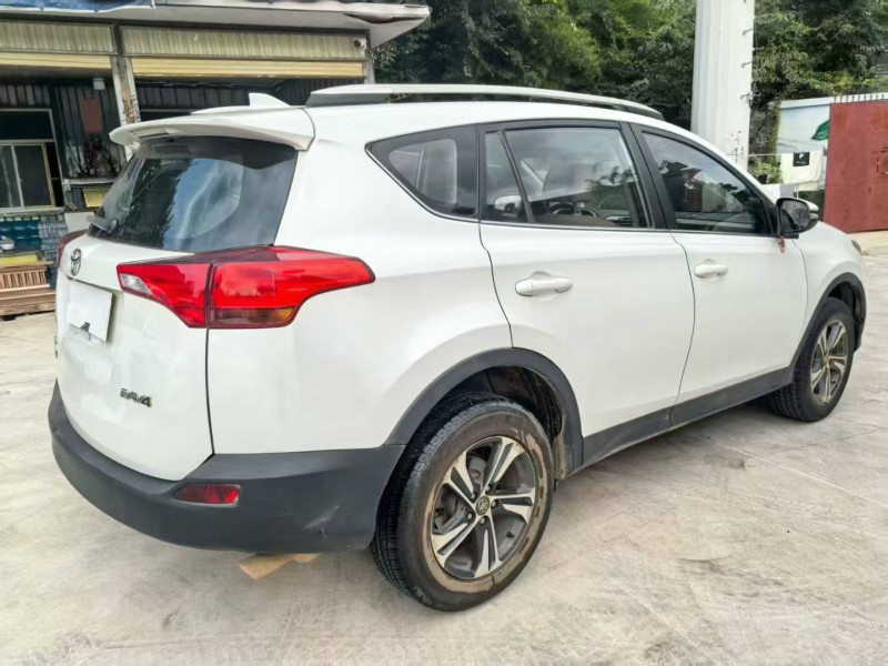 思茅15年丰田RAV48