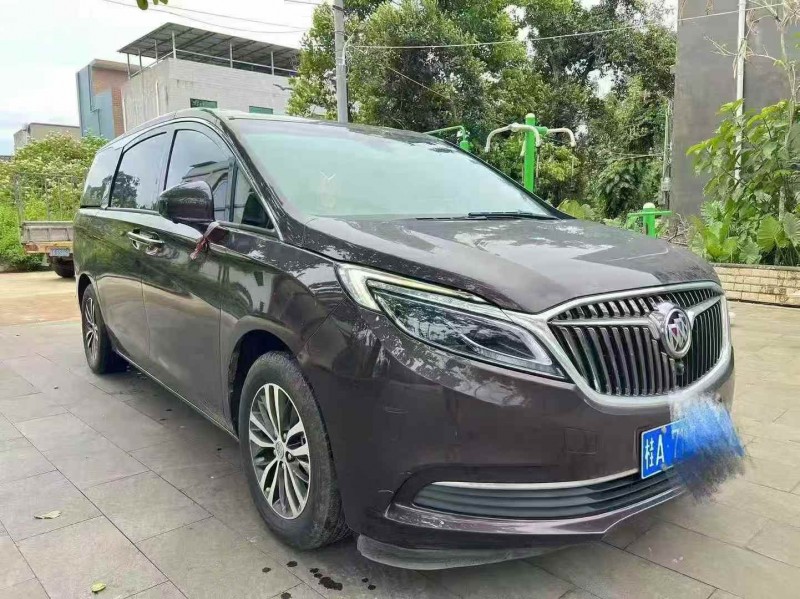 钦州18年别克GL83