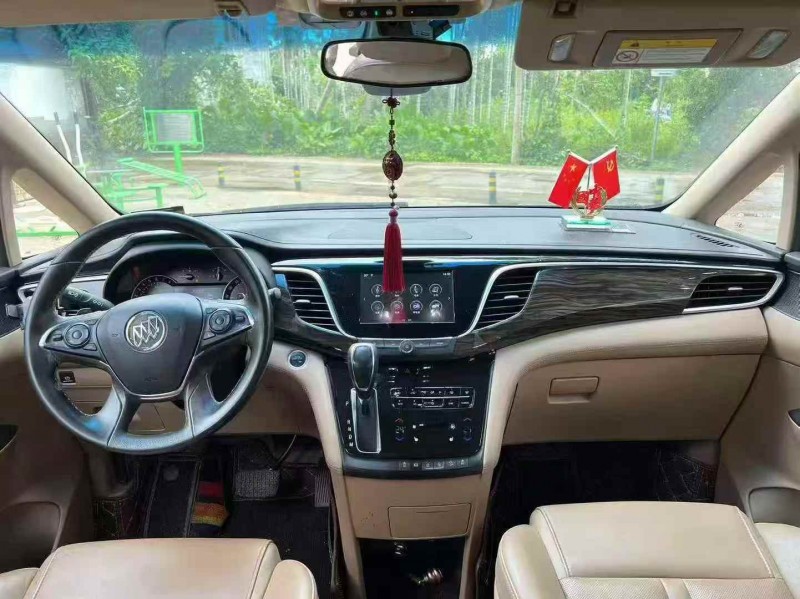 钦州18年别克GL84