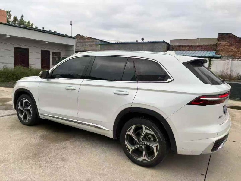 新乡21年吉利星越8