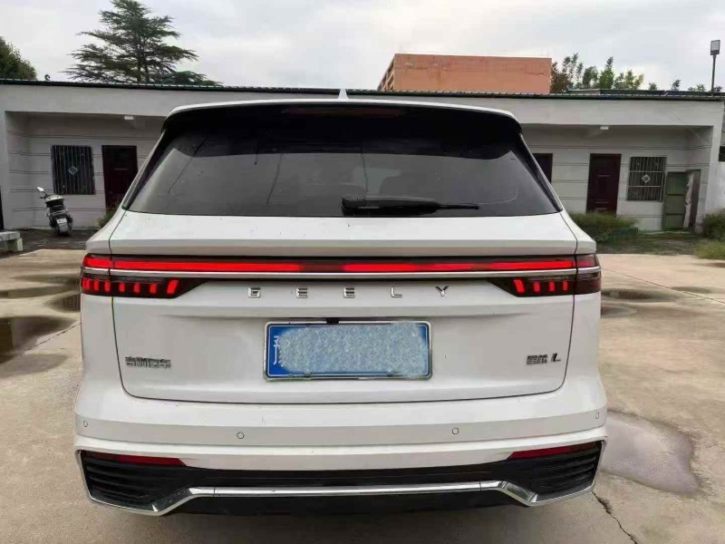 新乡21年吉利星越9