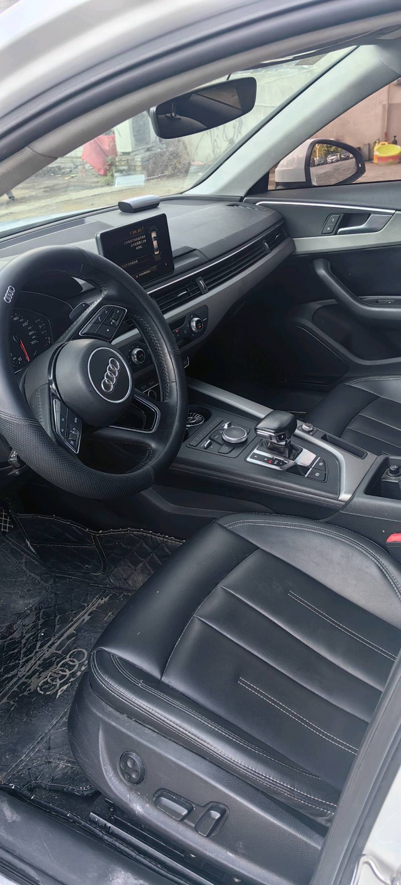 安顺18年奥迪A4L5