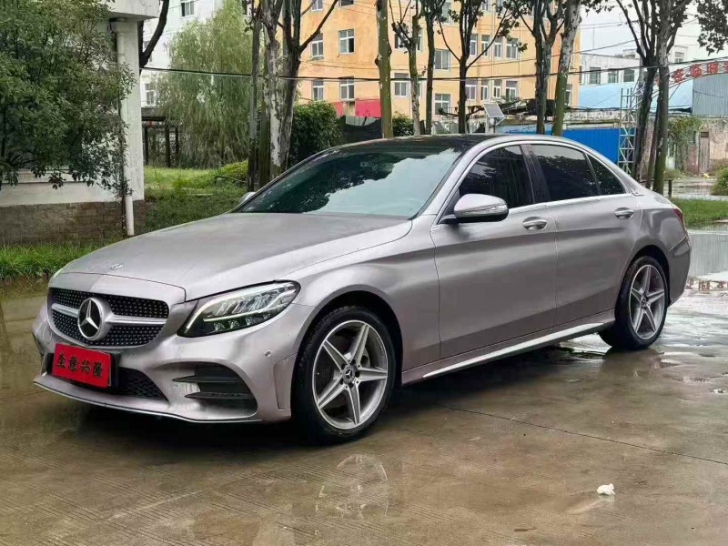 新乡19年奔驰C2