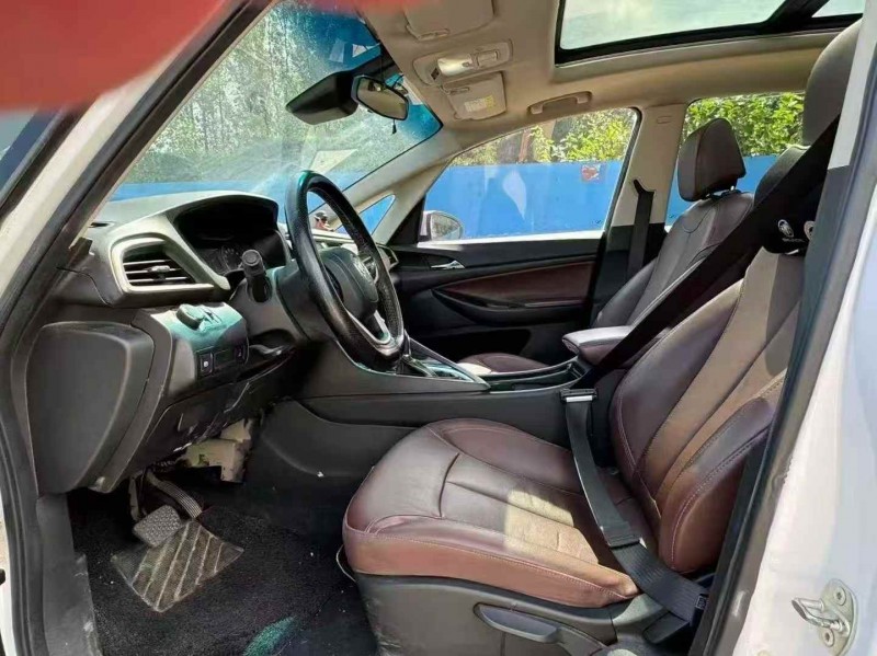 济宁18年别克GL65