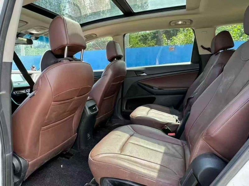 济宁18年别克GL66