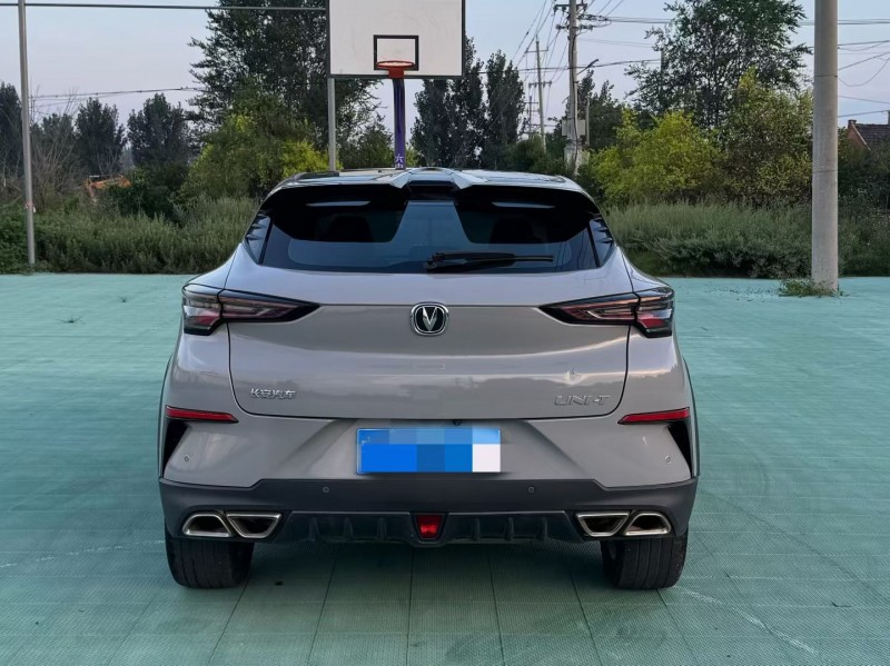 青岛21年长安汽车UNI6