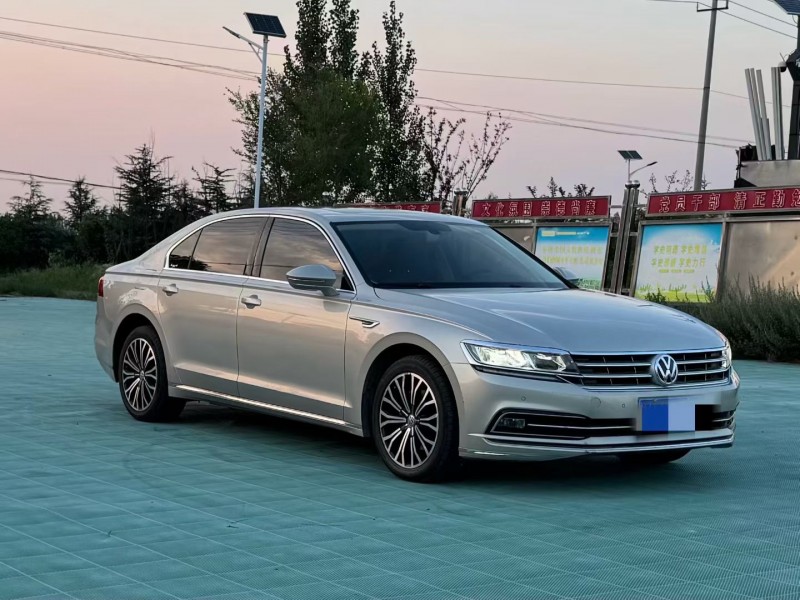 青岛18年大众辉昂2