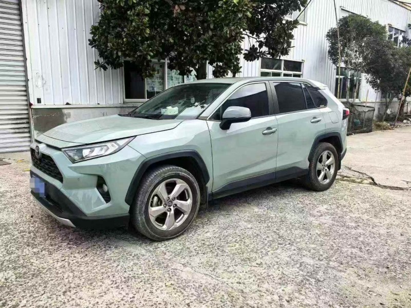 苏州22年丰田RAV4荣放3