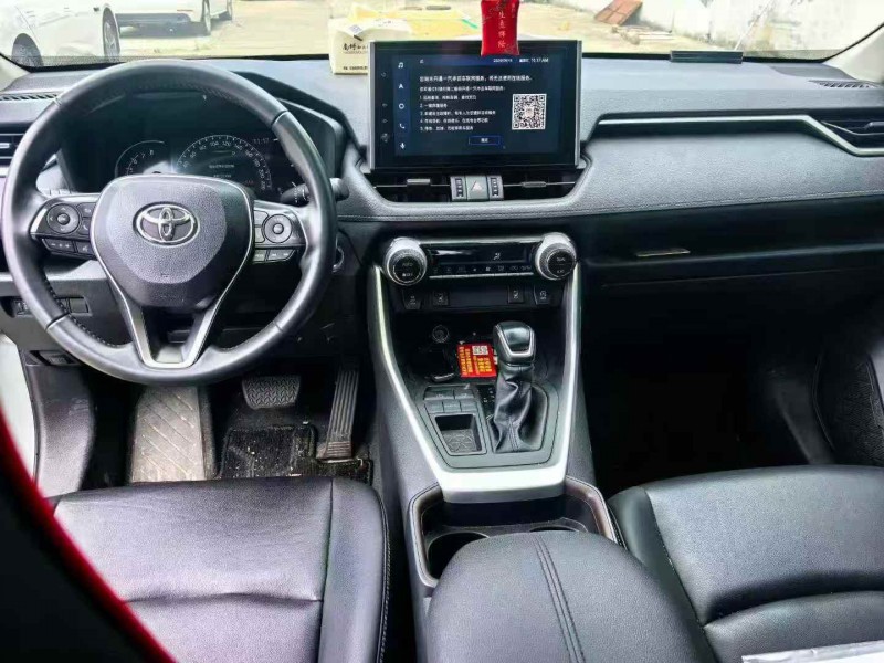 苏州22年丰田RAV4荣放4