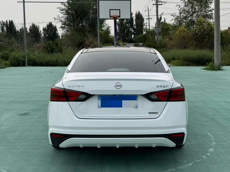 青岛21年日产天籁6