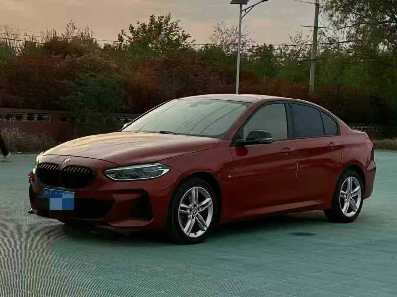 青岛21年宝马1系3