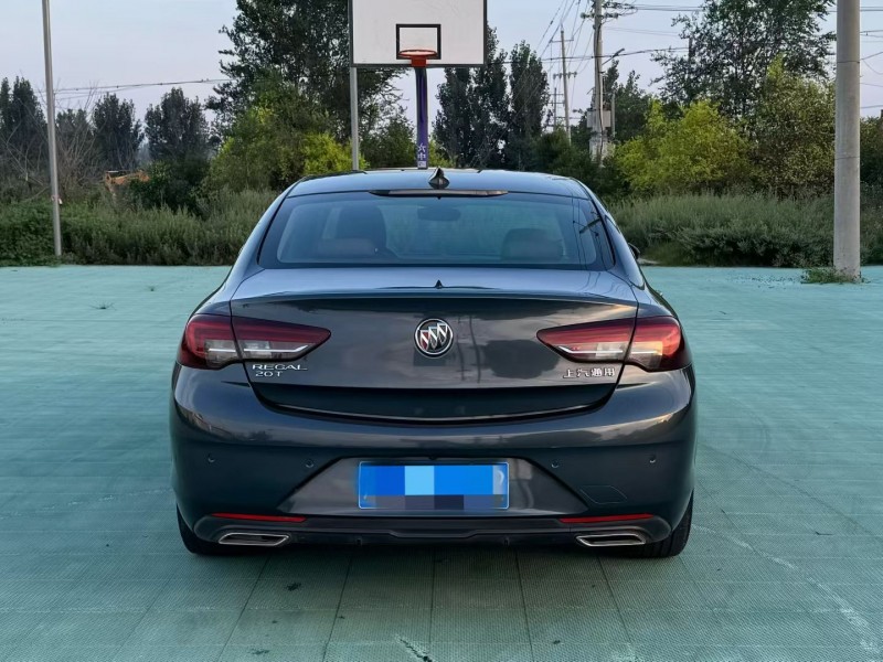 青岛19年别克君威6