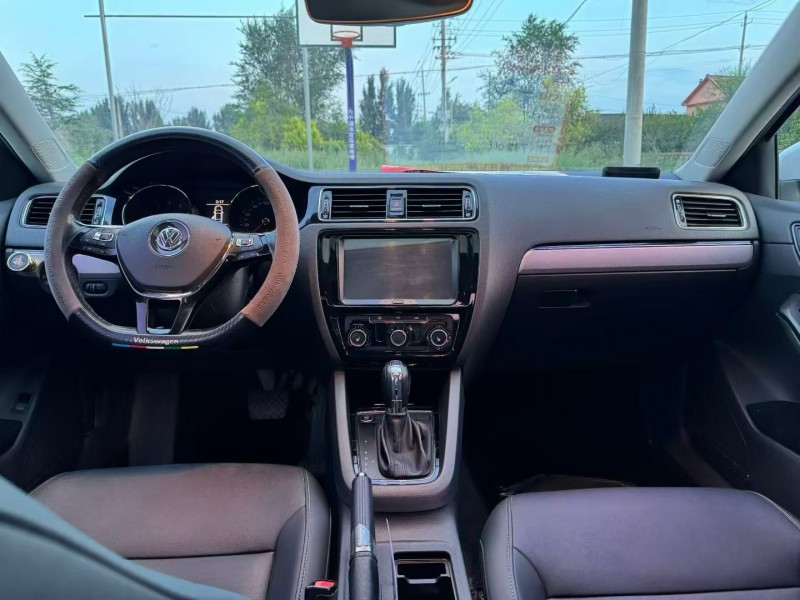 青岛18年大众速腾4