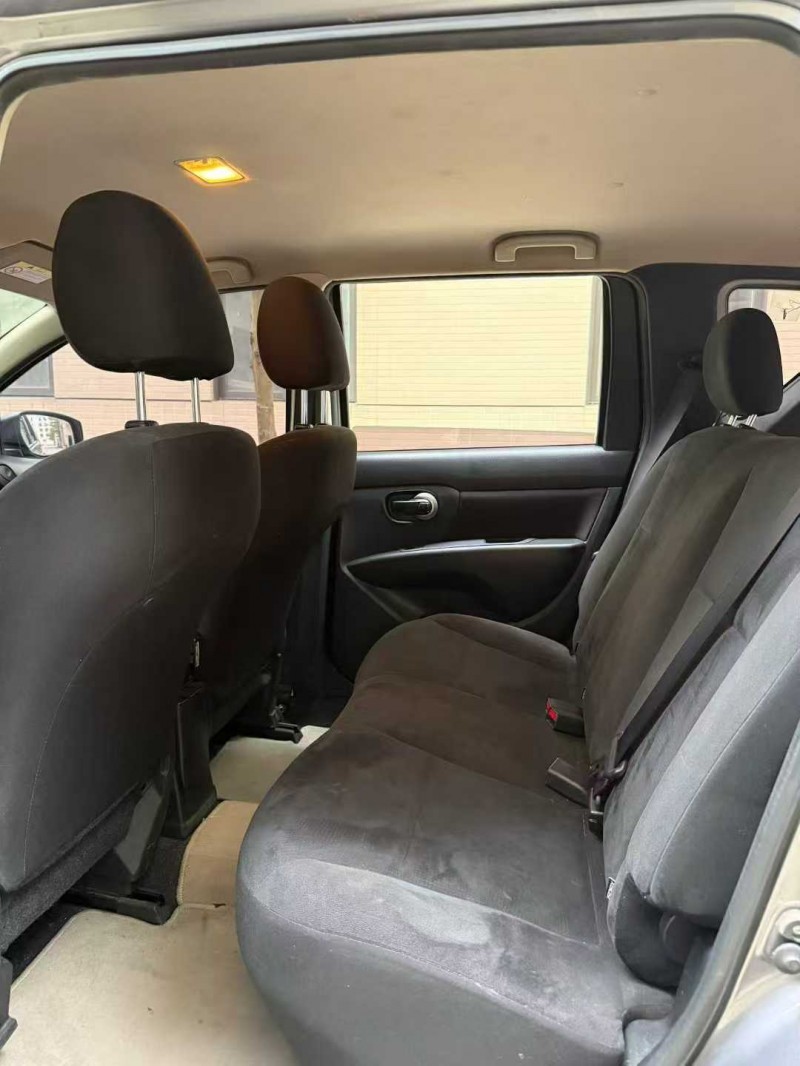 佛山17年日产骊威9