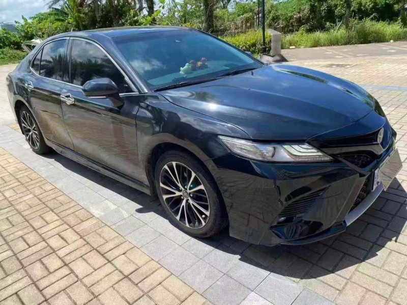 广州19年丰田凯美瑞3