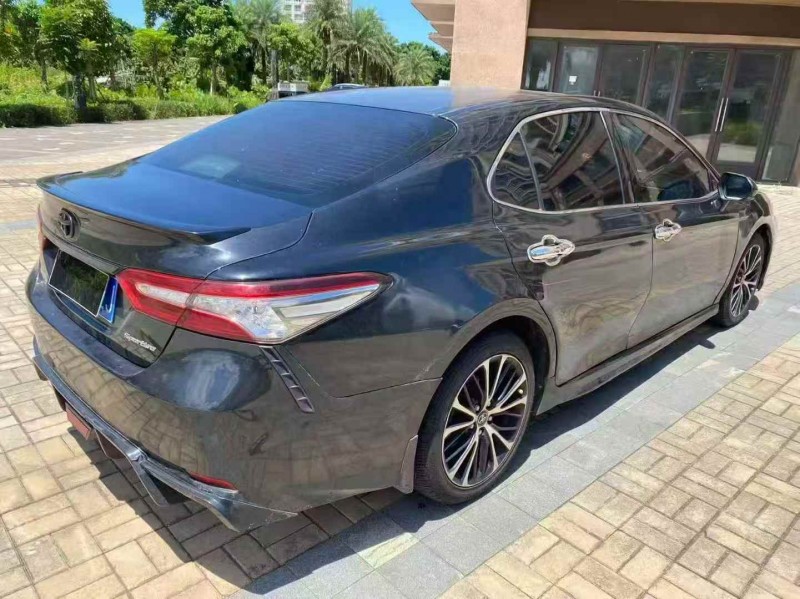 广州19年丰田凯美瑞5