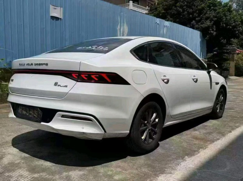 佛山22年比亚迪秦8