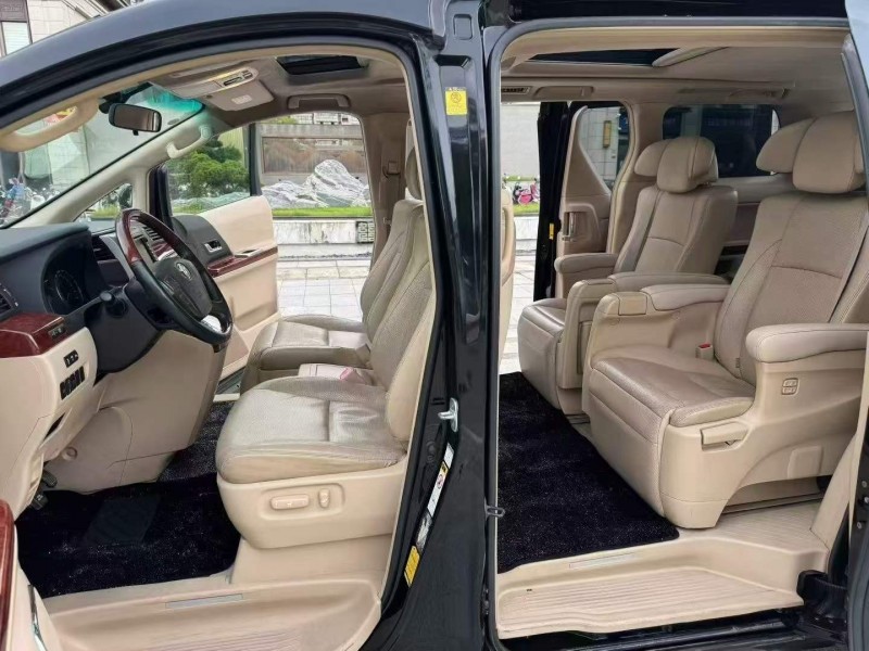 广州11年丰田埃尔法6