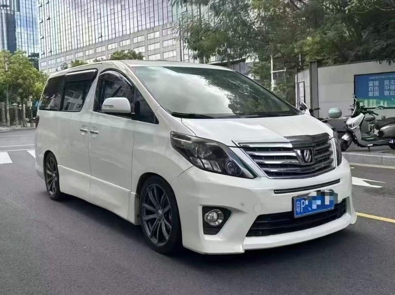 广州12年丰田埃尔法2