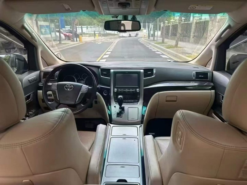 广州12年丰田埃尔法5