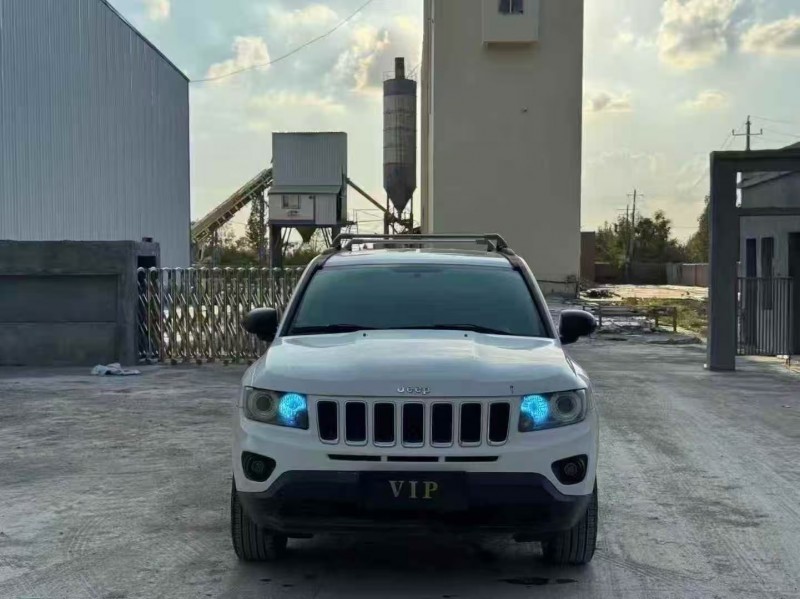 菏泽13年Jeep指南者1