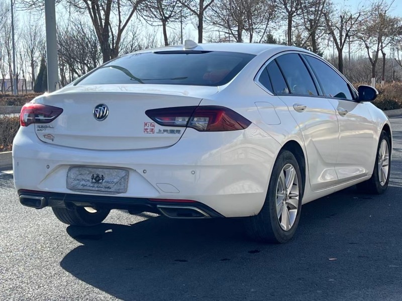 兰州17年别克君威9