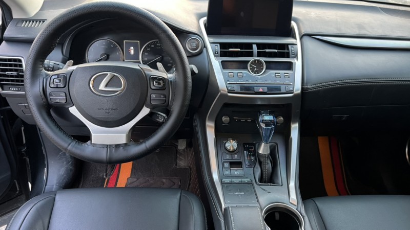 兰州19年雷克萨斯NX4