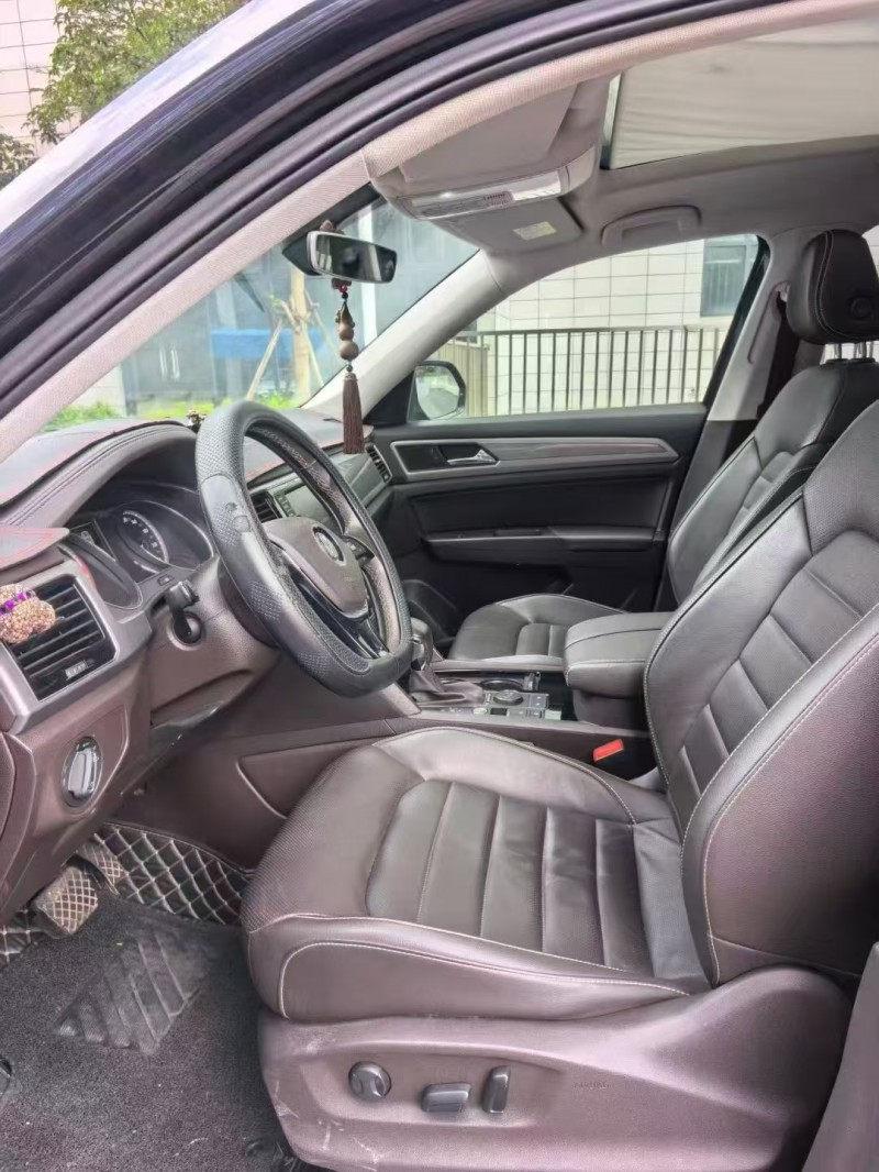 广州18年大众途昂6