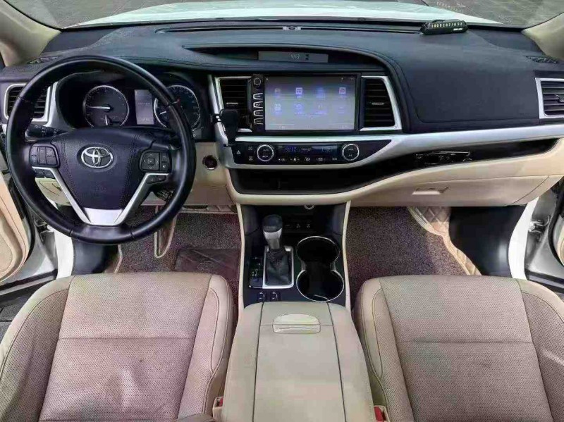 江门21年丰田汉兰达4