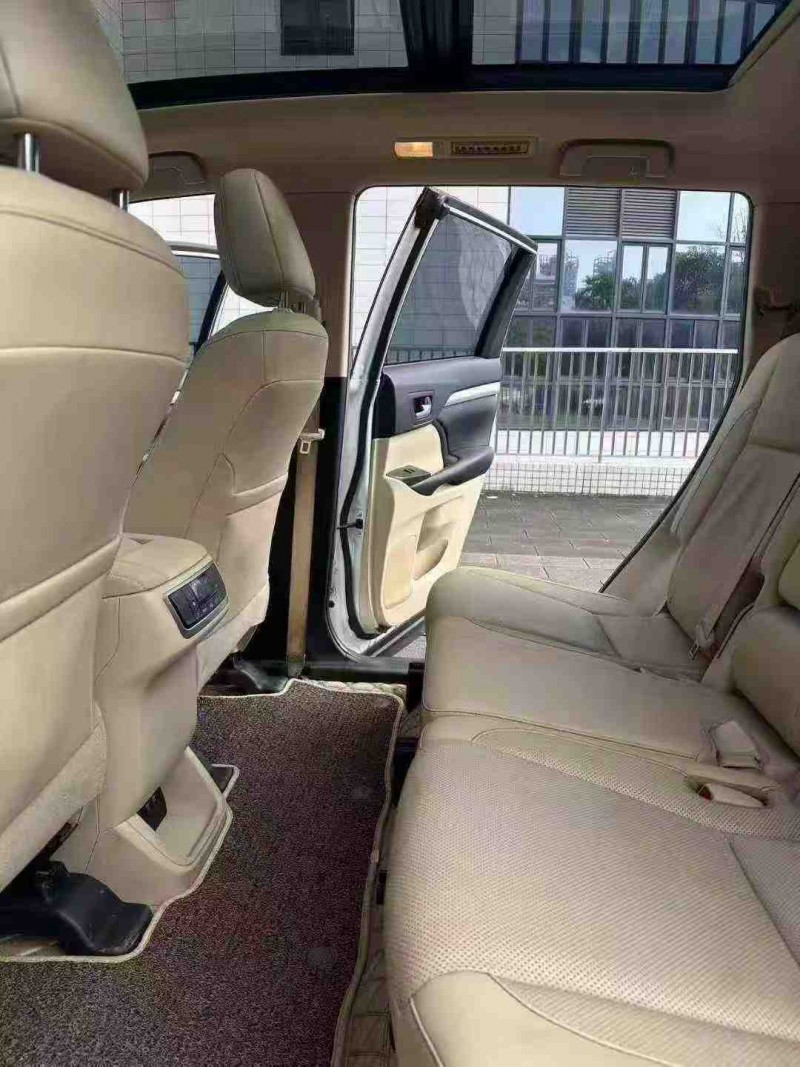江门21年丰田汉兰达6