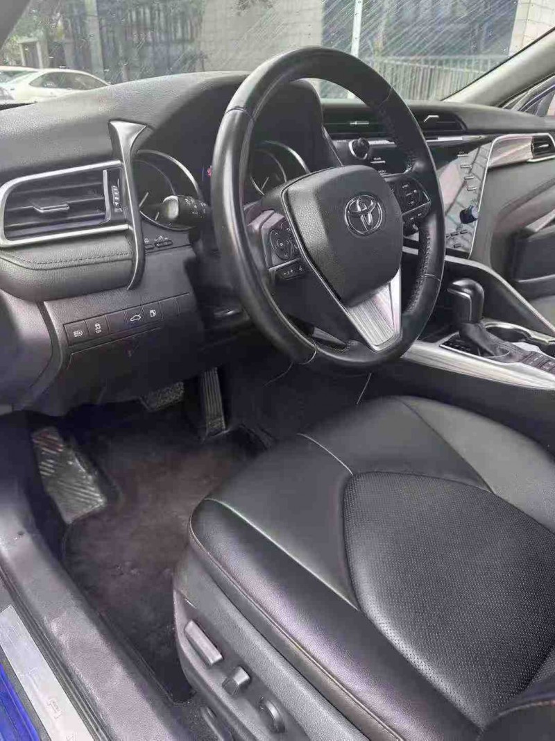 江门19年丰田凯美瑞5