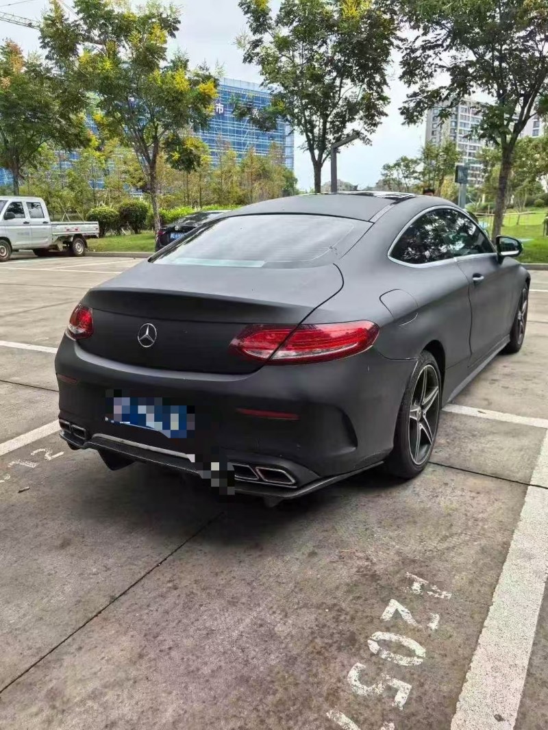 绍兴18年奔驰C8