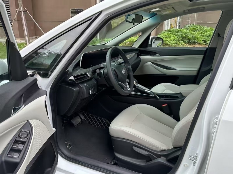 徐州23年别克GL64