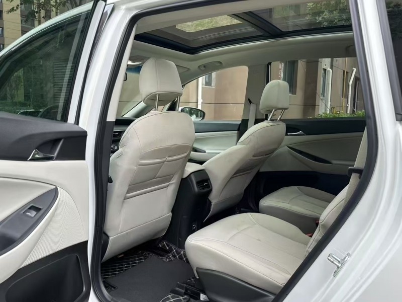 徐州23年别克GL66