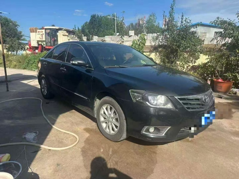 济宁14年丰田凯美瑞3