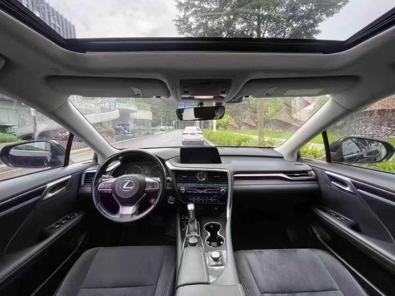 深圳16年雷克萨斯RX8