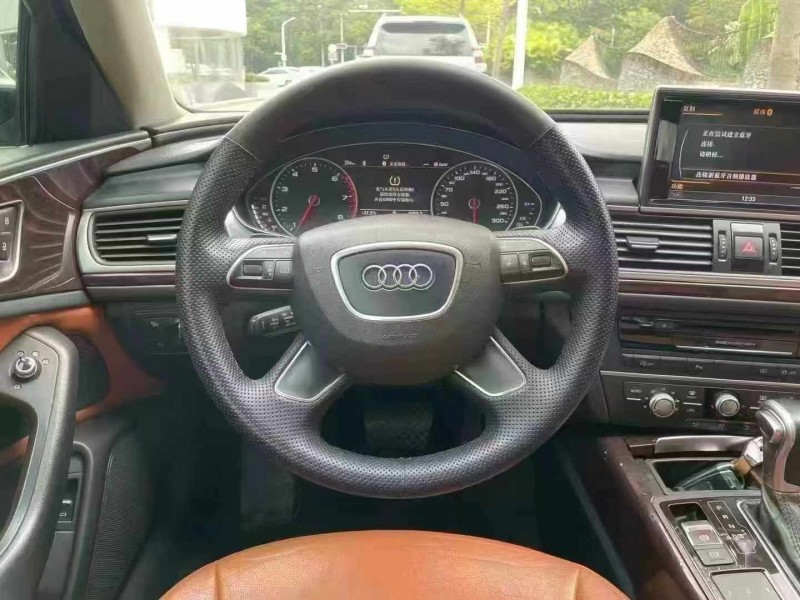 深圳15年奥迪A6L8