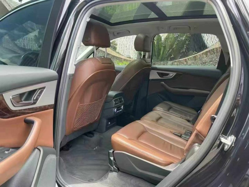 深圳19年奥迪Q75