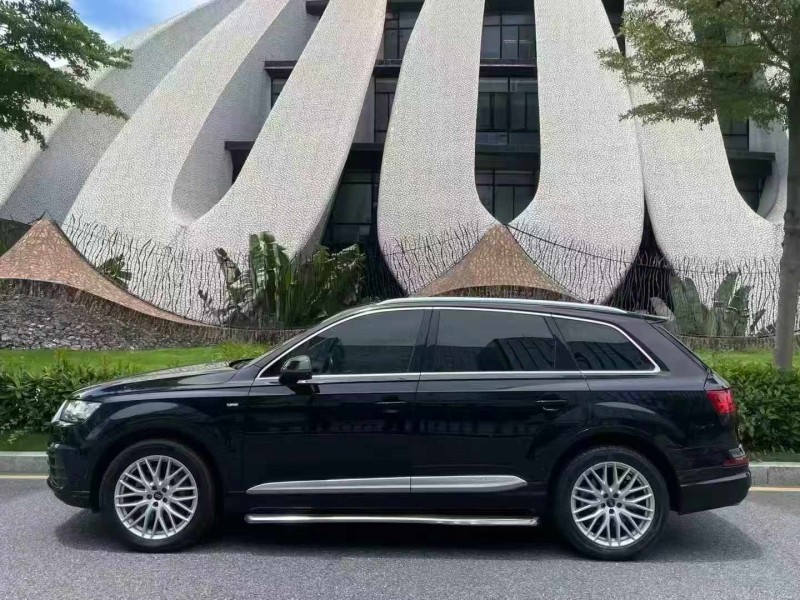 深圳19年奥迪Q77