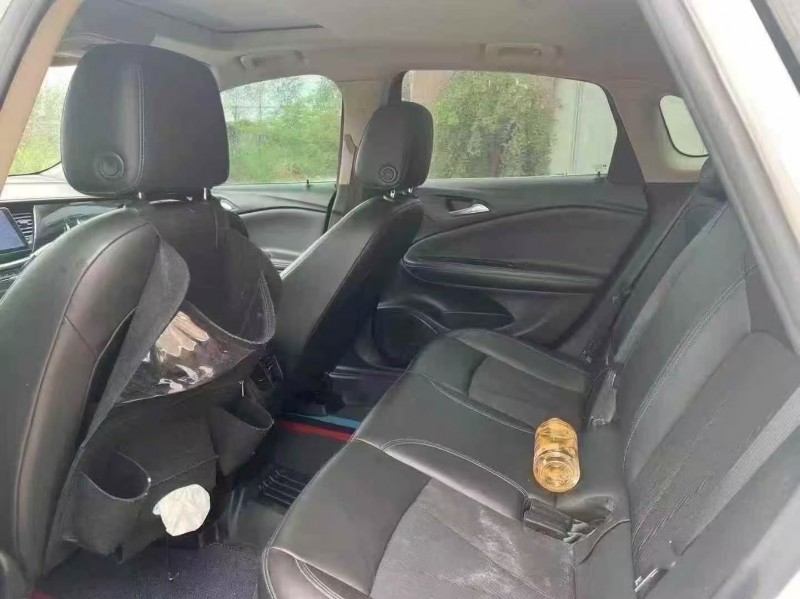 菏泽17年别克威朗4