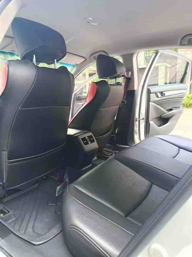 深圳20年本田雅阁6