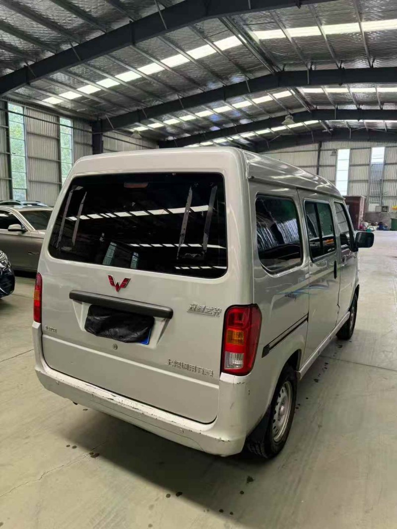 临沂22年五菱汽车之光5