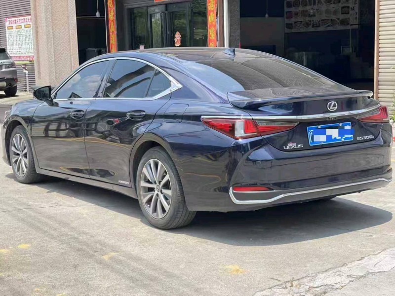 广州19年雷克萨斯ES9