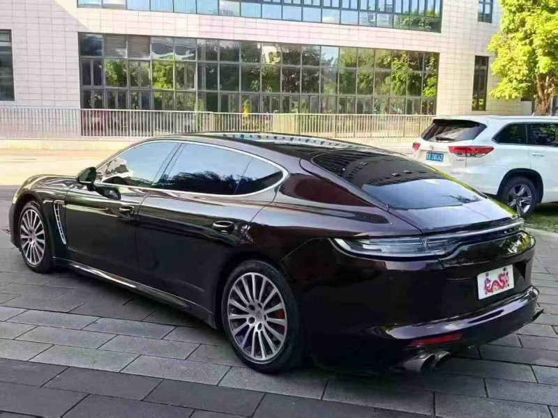 深圳15年保时捷帕拉梅拉8